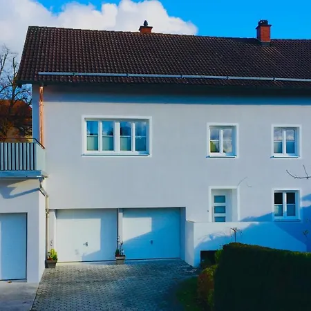 An Der Romantischen Salzachschleife Naehe Salzburg 라우펜